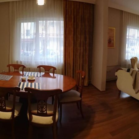 A Chic, Classic, Family-Friendly Apt. In Central Ankara, Turkey Luaran gambar