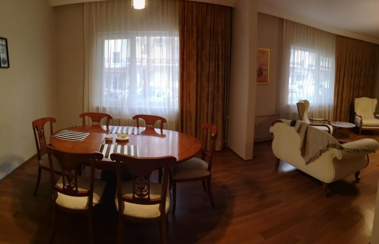 A Chic, Classic, Family-Friendly Apt. In Central Ankara, Turkey Luaran gambar