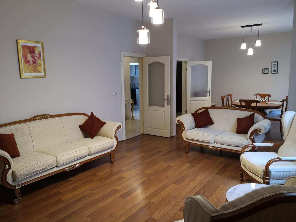 A Chic, Classic, Family-Friendly Apt. In Central Ankara, Turkey Luaran gambar